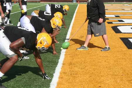 Southern Miss defensive line drill