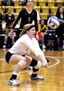 Mary Pursell recorded her first 30-dig performance this season with 33