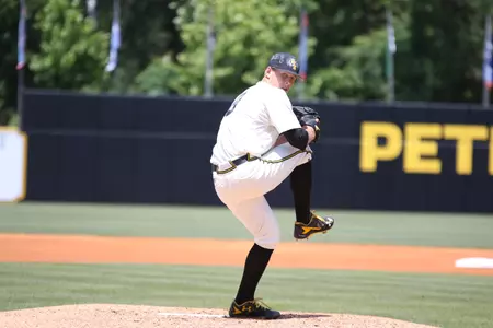 Southern Miss takes on LA Tech in C-USA action. Kirk McCarty (8)