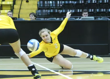 Volleyball Action vs Middle Tennessee (Joe Harper/bgnphoto.com)