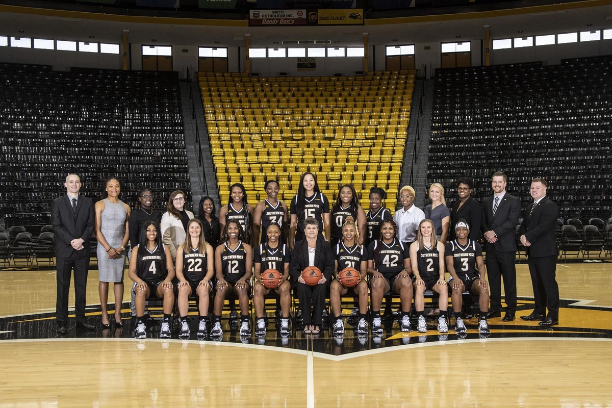 WBB Team Photo 2019-20