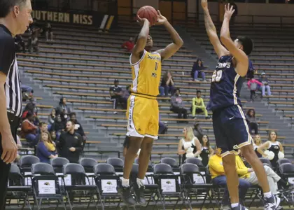 Men's Basketball vs Mississippi College