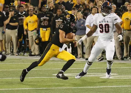 Football Action vs UTSA