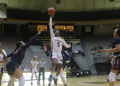 Women's Basketball  Action vs UTEP  USM Shonte Hailes (5) USM