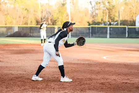 Tata Davis (Action Shot 2)