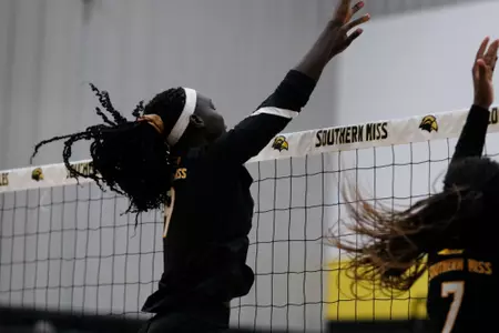 Nyaneur Bidit (9) in action against Arkansas State