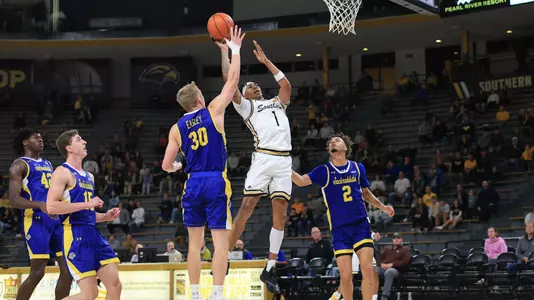 Southern Miss Golden Eagles guard Austin Crowley (1) droves for a lay up in a game between the Southern Miss Golden Eagles vs South Dakota State in the NCAA Basketball Game. November 22, 2023.
(Joe Harper/bgnphoto.com)