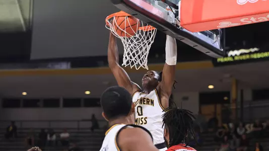 Southern Miss Golden Eagles forward Victor Iwuakor (0) with a dunk in a game between Southern Miss Golden Eagles and William Carey Crusaders in the NCAA Basketball Game. November 06, 2023
(Joe Harper/bgnphoto.com)
