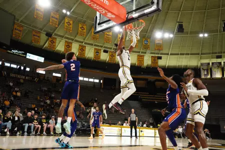 Victor Hart Dunk