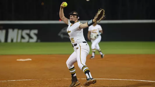 Southern Miss Golden Eagles P/inf Paige Kilgore (15) is in her wind up in a game between the Southern Miss Golden Eagles and the Southern University February 15, 2023 (Joe Harper/bgnphoto.com)