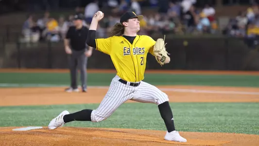 Southern Miss. pitcher Billy Oldham (21) throws a pitch in a game between the Southern Miss Golden Eagles and the New Orleans Privateers. February 19, 2023 (Joe Harper/bgnphoto.com)