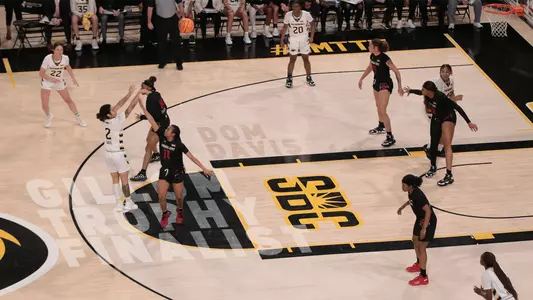 Domonique Davis Gillom Trophy Finalist