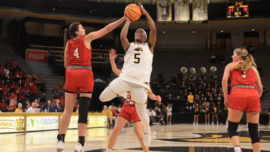 Southern Miss Lady Eagles guard Bre Sutton (5) going strong to the basket In a game between the Southern Miss Golden Eagles and the William Carey Crusaders in a NCAA Women’s Basketball game. November 9, 2024 (Joe Harper/bgnphoto.com)
