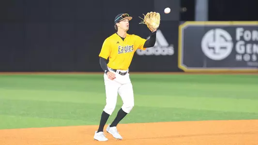 Southern Miss. infielder Ozzie Pratt (4) catches a line drive for the out in a game between the Southern Miss Golden Eagles and the Marist Red Fox in a NCAA Baseball game. February 17, 2024. (Joe Harper/bgnphoto.com)