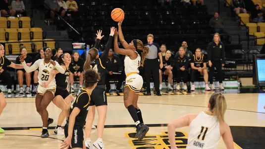 Southern Miss Lady Eagles guard Nyla Jean (14) with a shot In a game between the Southern Miss Golden Eagles and the App State in a NCAA Women’s basketball game. January 4, 2025 (Joe Harper/bgnphoto.com)