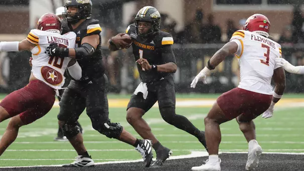 Southern Mississippi Golden Eagles quarterback Braylon Braxton (1) looking for a hole in a game between Southern Miss Golden Eagles and ULM Warhawks and in the NCAA Football game. October 25, 2025 (Joe Harper/bgnphoto.com)