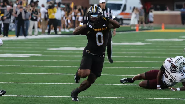 Football Action in a game between Southern Miss Golden Eagles and Texas State Bobcats and in the NCAA Football game. November 15, 2025 (Joe Harper/bgnphoto.com)