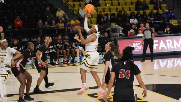 Southern Mississippi Golden Eagles guard Hayleigh Breland (23) floats one to the basket in a game between Southern Miss Golden Eagles and Louisiana in a NCAA Women’s Basketball game. December 20, 2025 (Joe Harper/bgnphoto.com)