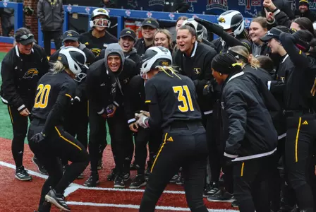 Maddie Weeks Home Run vs. No. 13 Arkansas