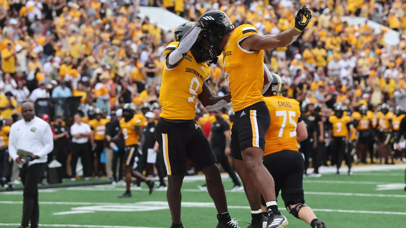 Southern Miss celebrates the touchdown In a game between Southern Miss and Mississippi State and in the NCAA Football game. August 30, 2025 (Joe Harper/bgnphoto.com)