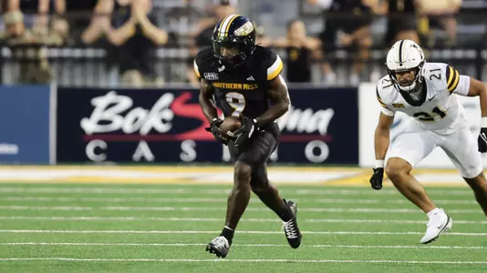 Southern Miss Golden Eagles wide receiver Elijah Metcalf (9) hauls in a catch In a game between Southern Miss and App State and in the NCAA Football game. September 12, 2025 (Joe Harper/bgnphoto.com)