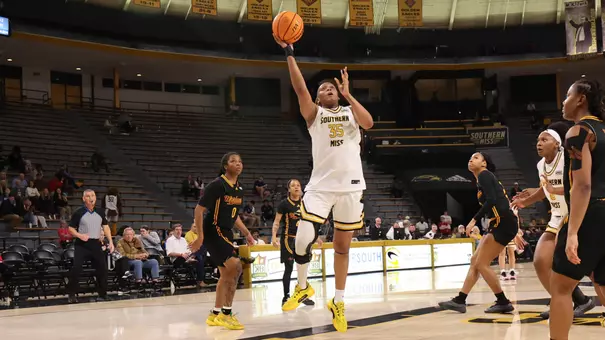 Basketball action in a game between Southern Miss and ULM in a NCAA Women’s Basketball game. February 12, 2026 (Joe Harper/bgnphoto.com)