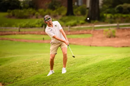 Jake Moffitt chipping at the SBC Tournament