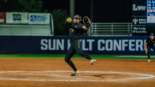 McCall Davis pitching at the SBC Tournament