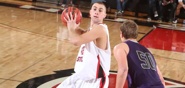 #14 Huskies Rally to Remain Undefeated in 68-60 Win Over Bemidji State Image