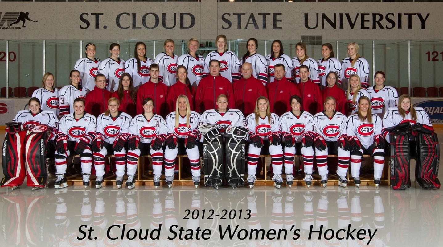 Women's Hockey Team Photo