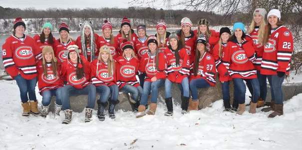 2014-15 SCSU women's hockey team