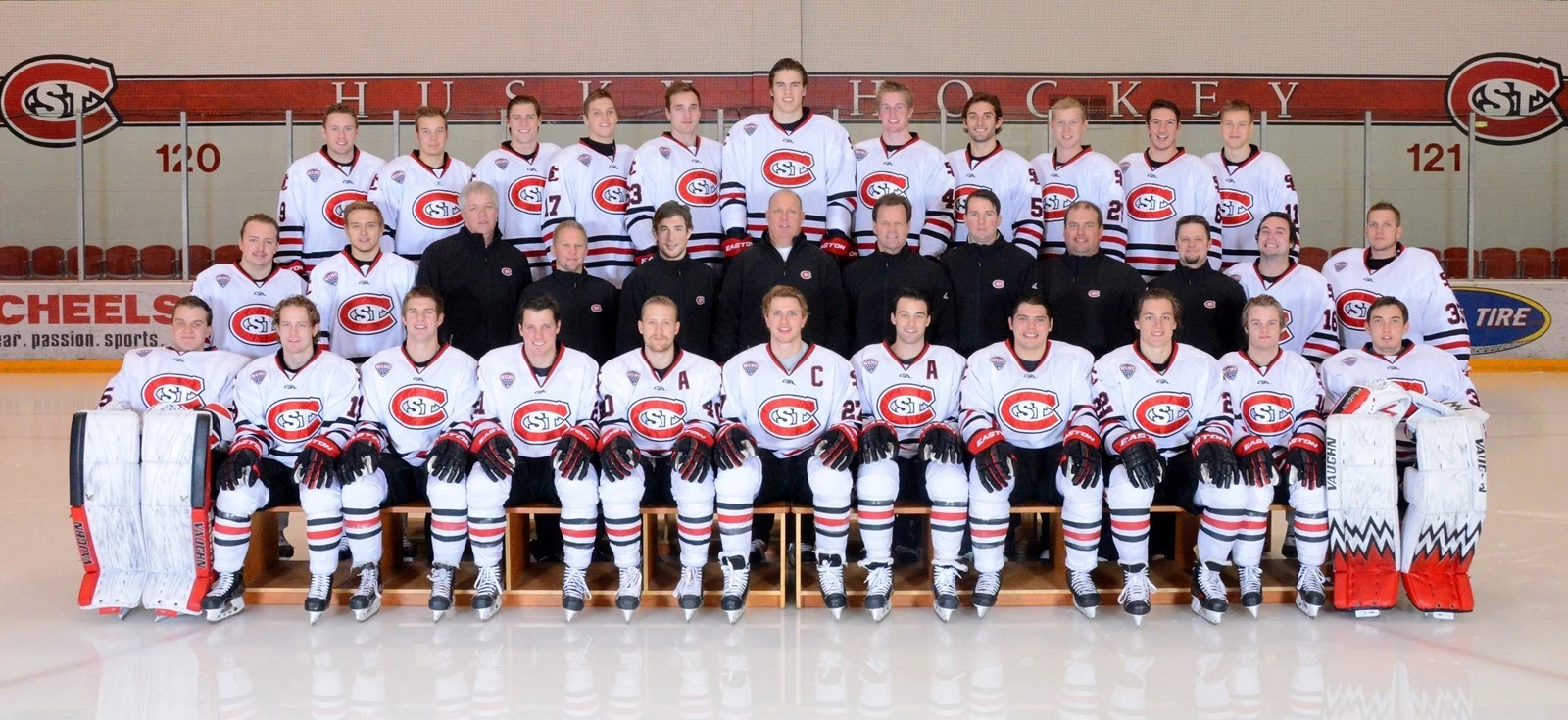 2014-15 Men's Hockey Team Photo