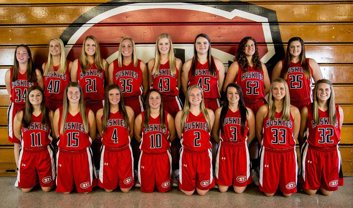 2015-16 Women's Basketball Team Photo