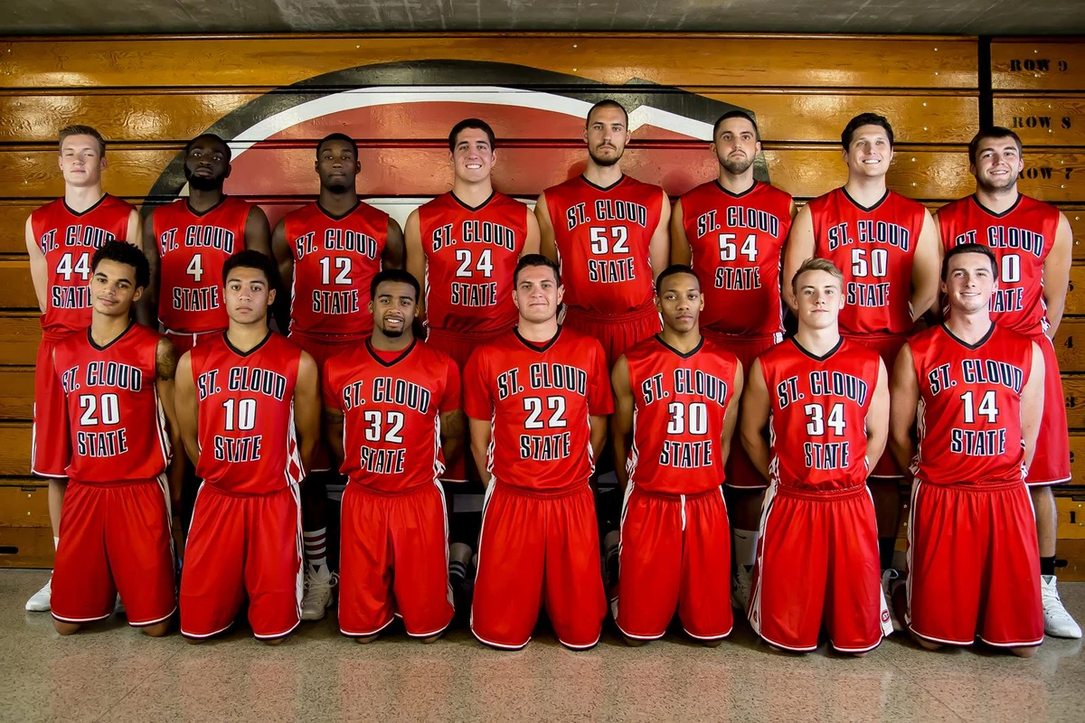 2015-16 Men's Basketball Team Shot