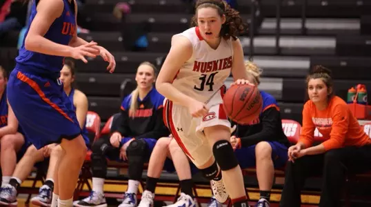 Chelsea Nooker, basketball