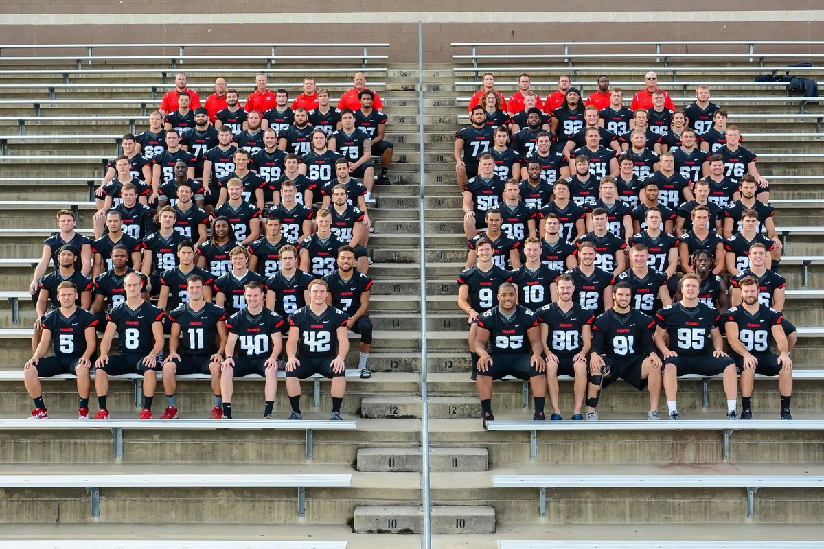 2016_Football_Team Shot