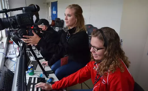 Katie Halter and Taylor Budge