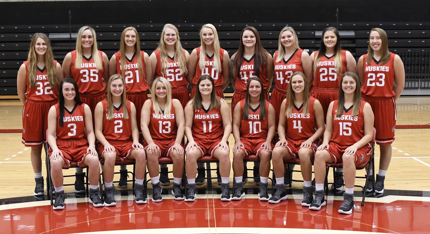 2017-18 Women's Basketball Team Photo