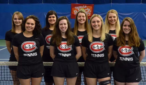 2017 SCSU Women's Tennis Team
