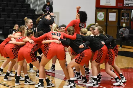 Huskies getting hype before the game