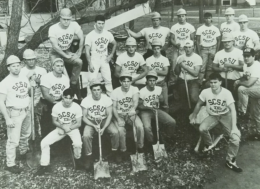 1992-93 wrestling team photo