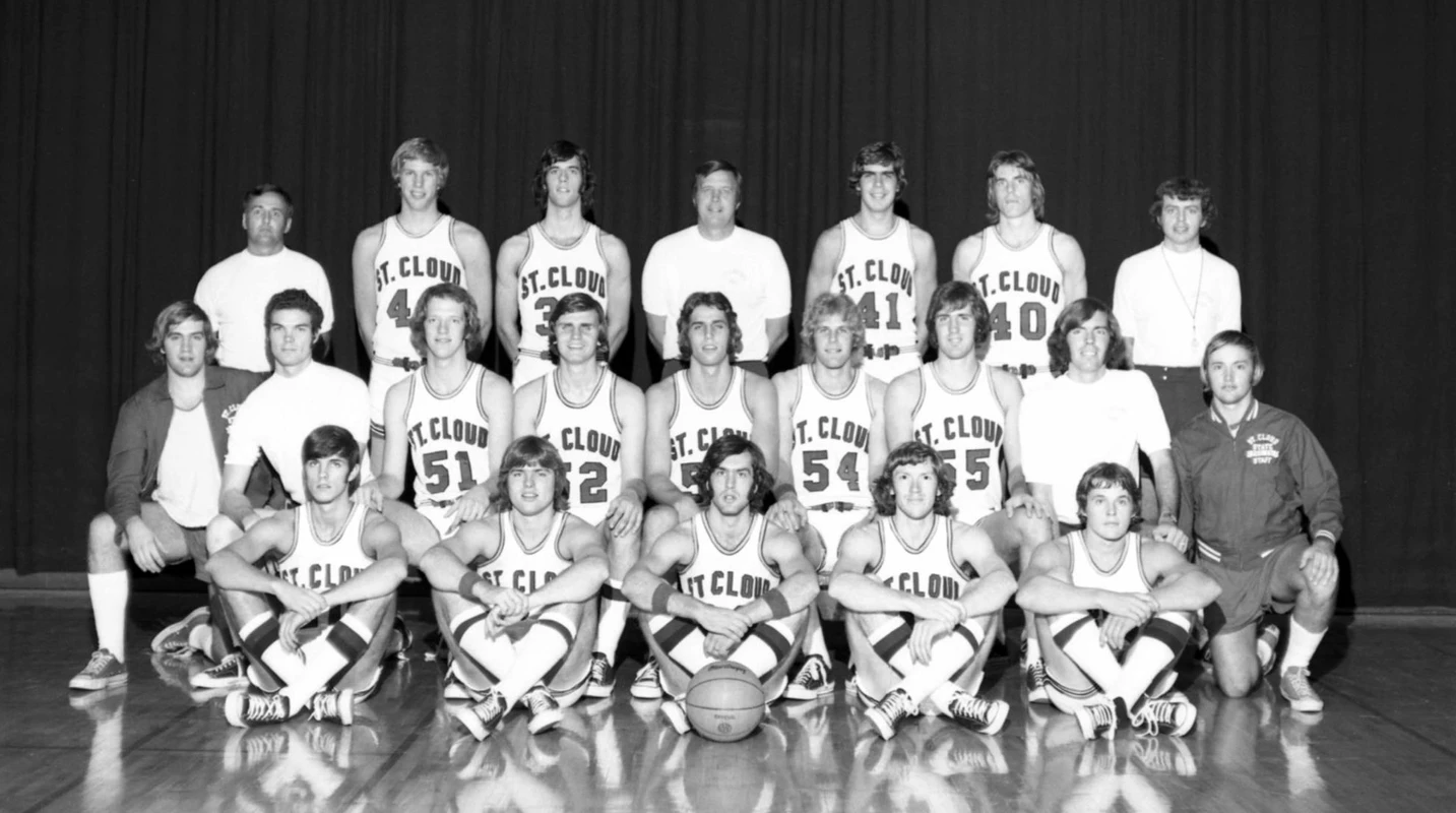 1974-75 MBB Team
