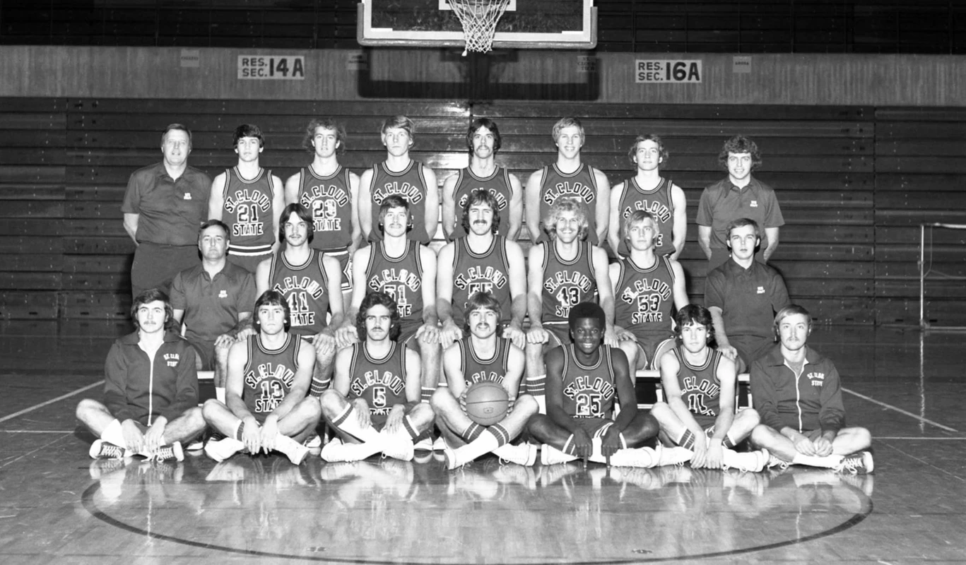 1976-77 MBB team