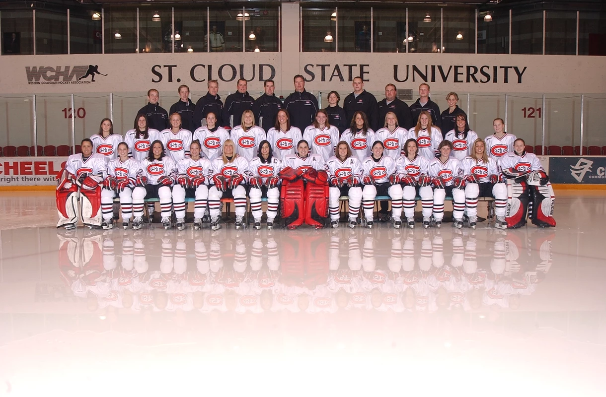 2005-06 Women's Hockey Photo