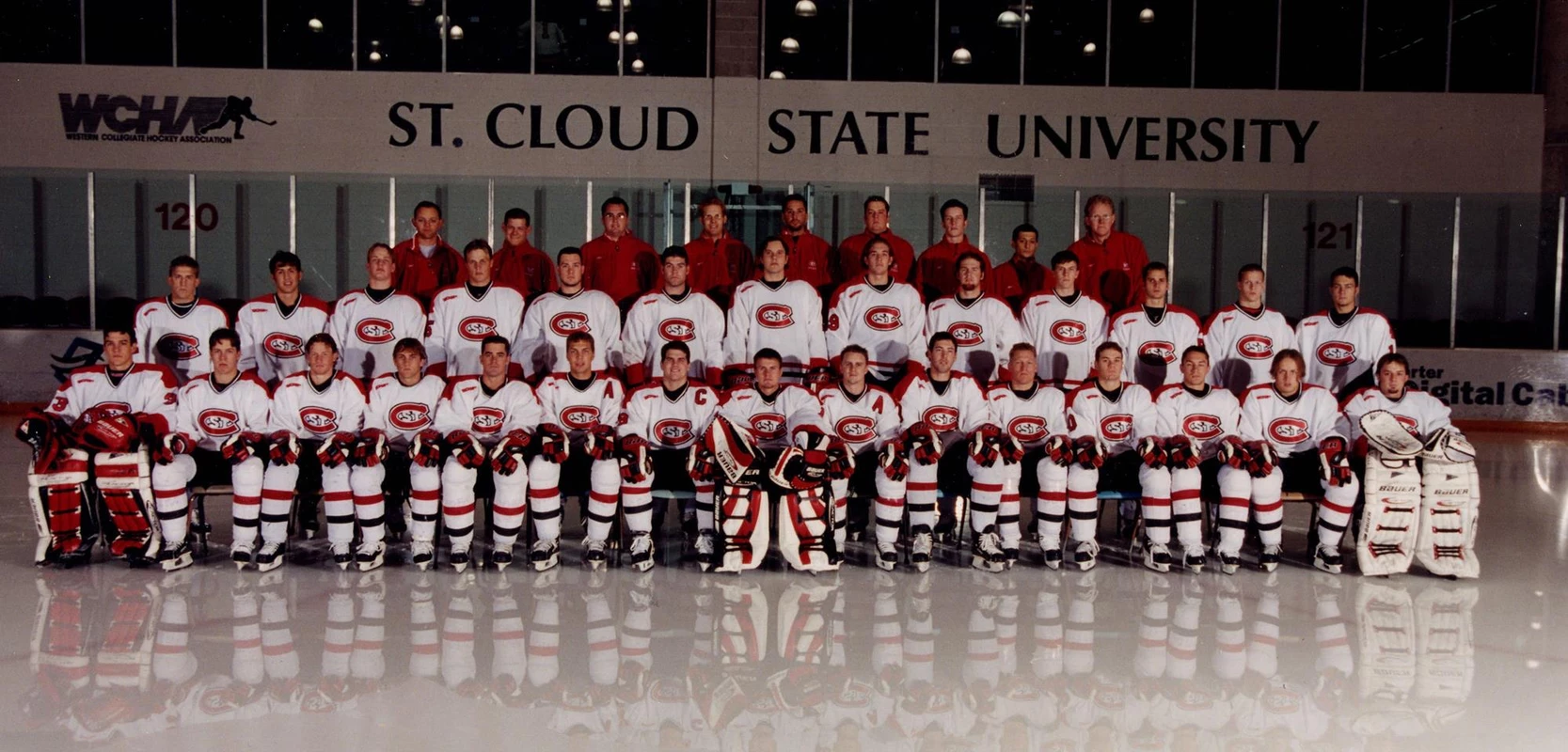 2000-01 Men's Hockey Photo
