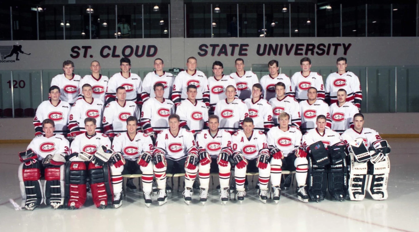 1991-92 SCSU men's hockey team photo