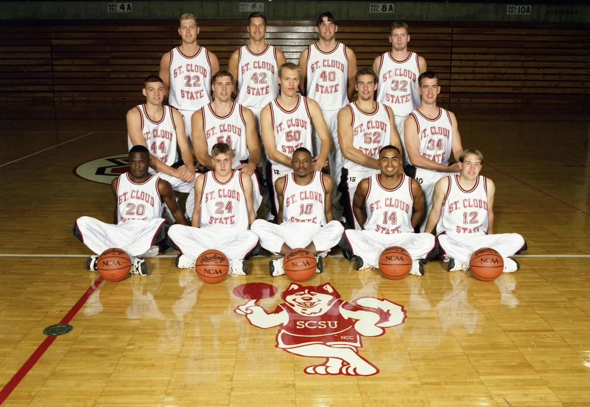 1996-97 Men's Basketball Team