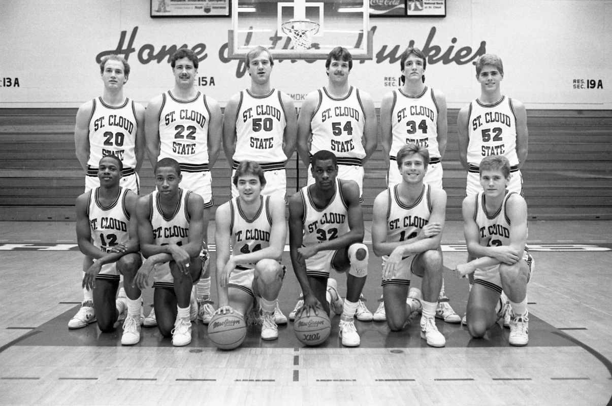 1985-86 SCSU Men's Basketball Team Photo
