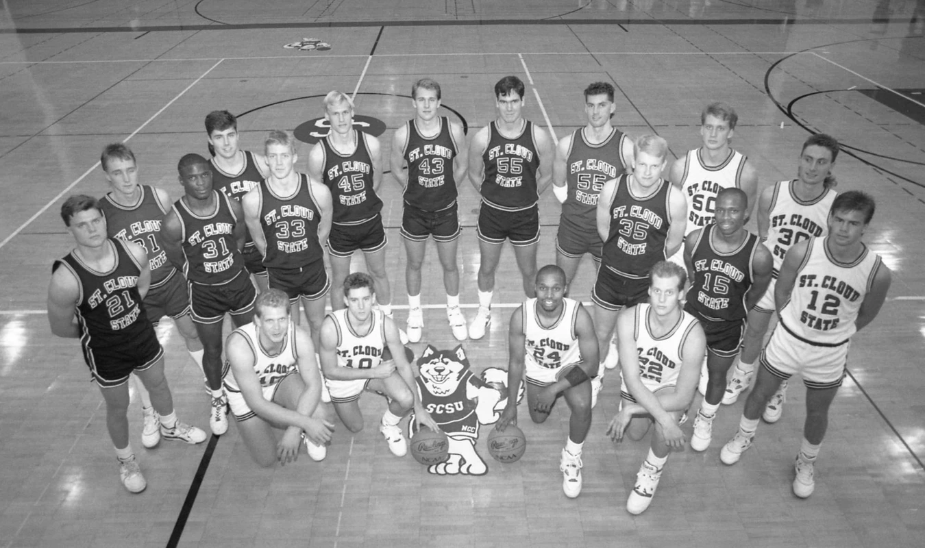 1990-91 SCSU Men's Basketball Photo