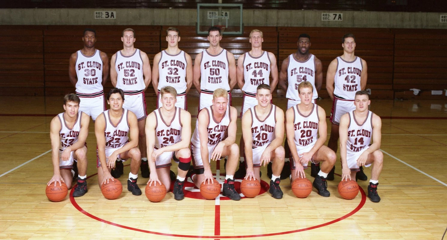 1992-93 SCSU Men's Basketball Team photo
